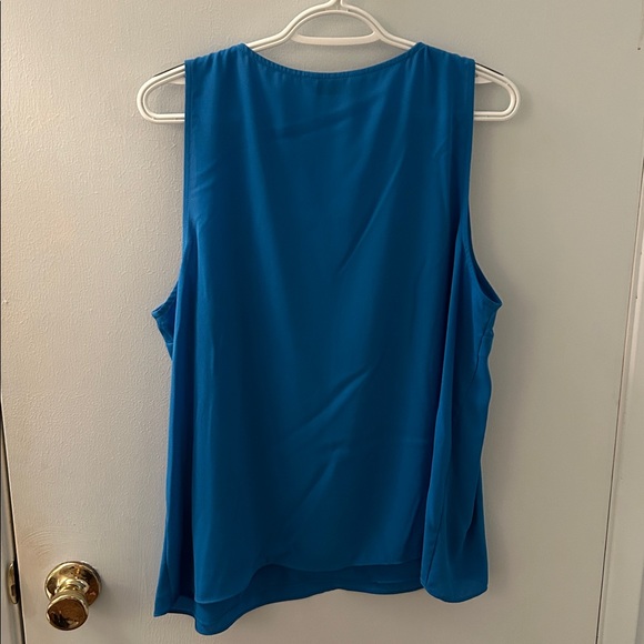 Nine West Vibrant Blue V-Neck Tank Top - Picture 11 of 12